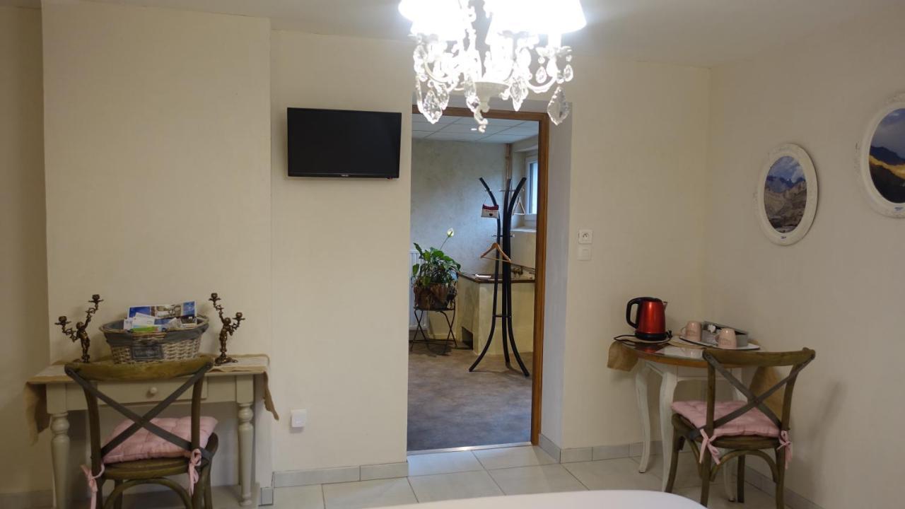 Bed and Breakfast Le Jardin Des Secrets La Voivre  Экстерьер фото